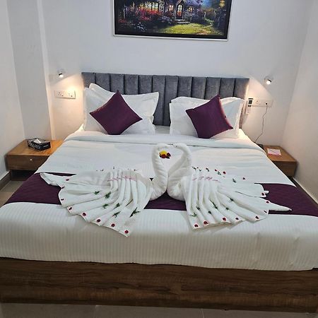 Pearl Residency Ξενοδοχείο Ayoor Εξωτερικό φωτογραφία