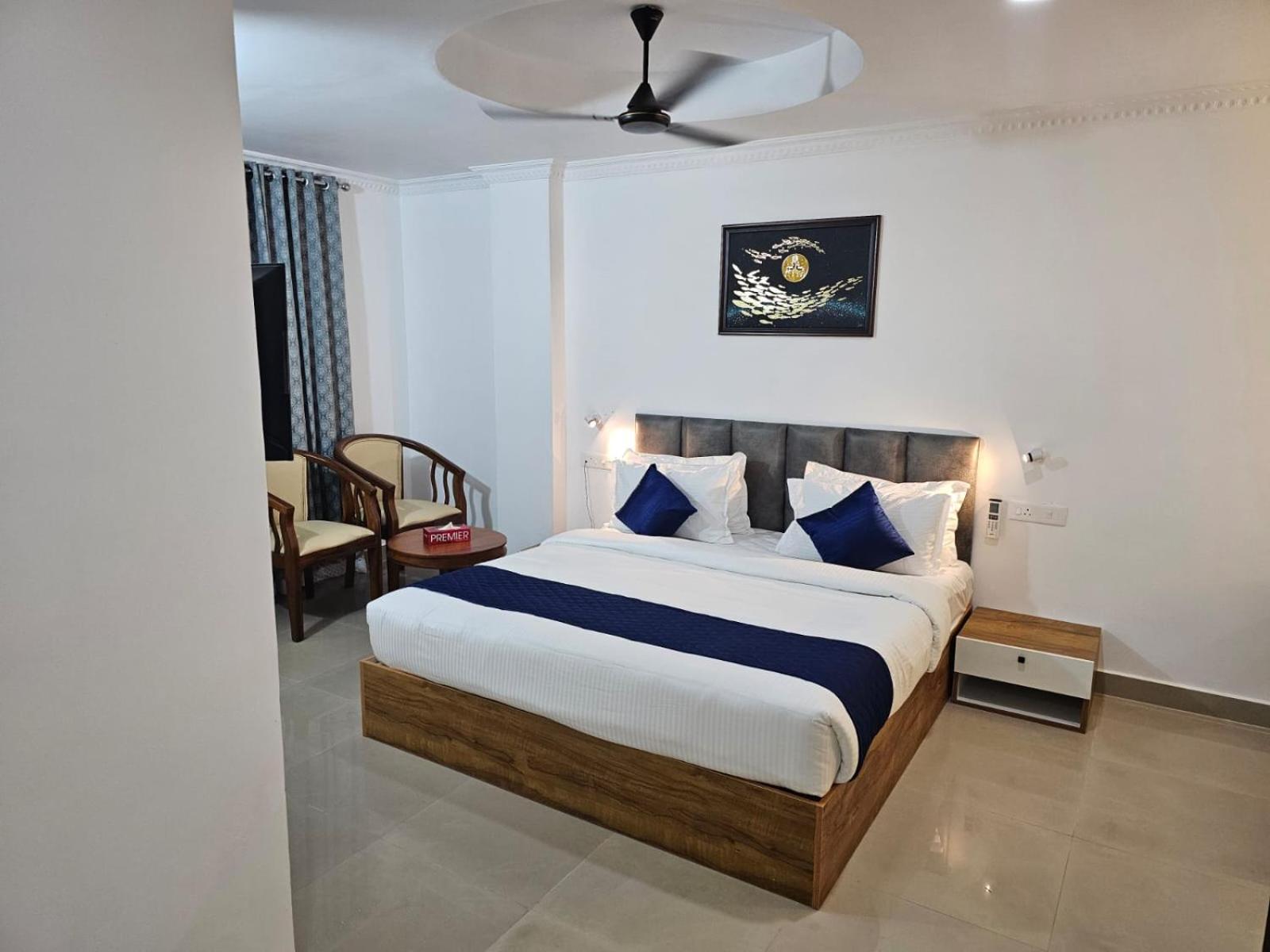 Pearl Residency Ξενοδοχείο Ayoor Εξωτερικό φωτογραφία